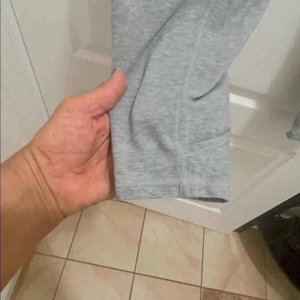 Lululemon beautiful yoga pants open two sides to be comfy when moving around.